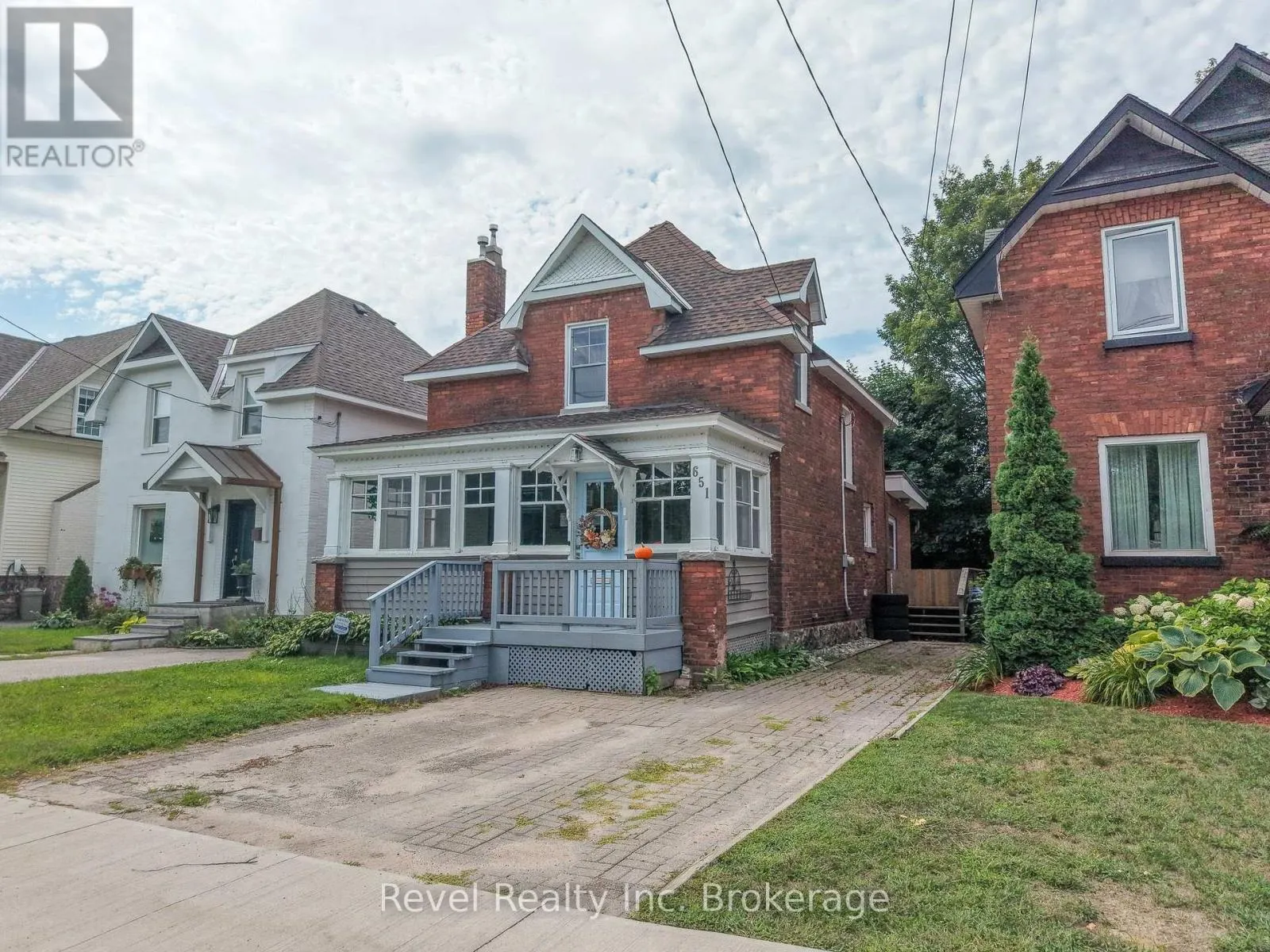 651 JANE STREET