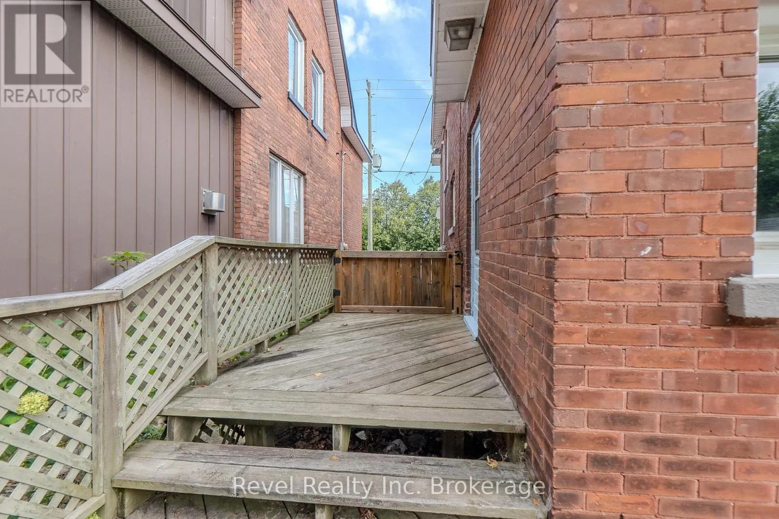 651 JANE STREET