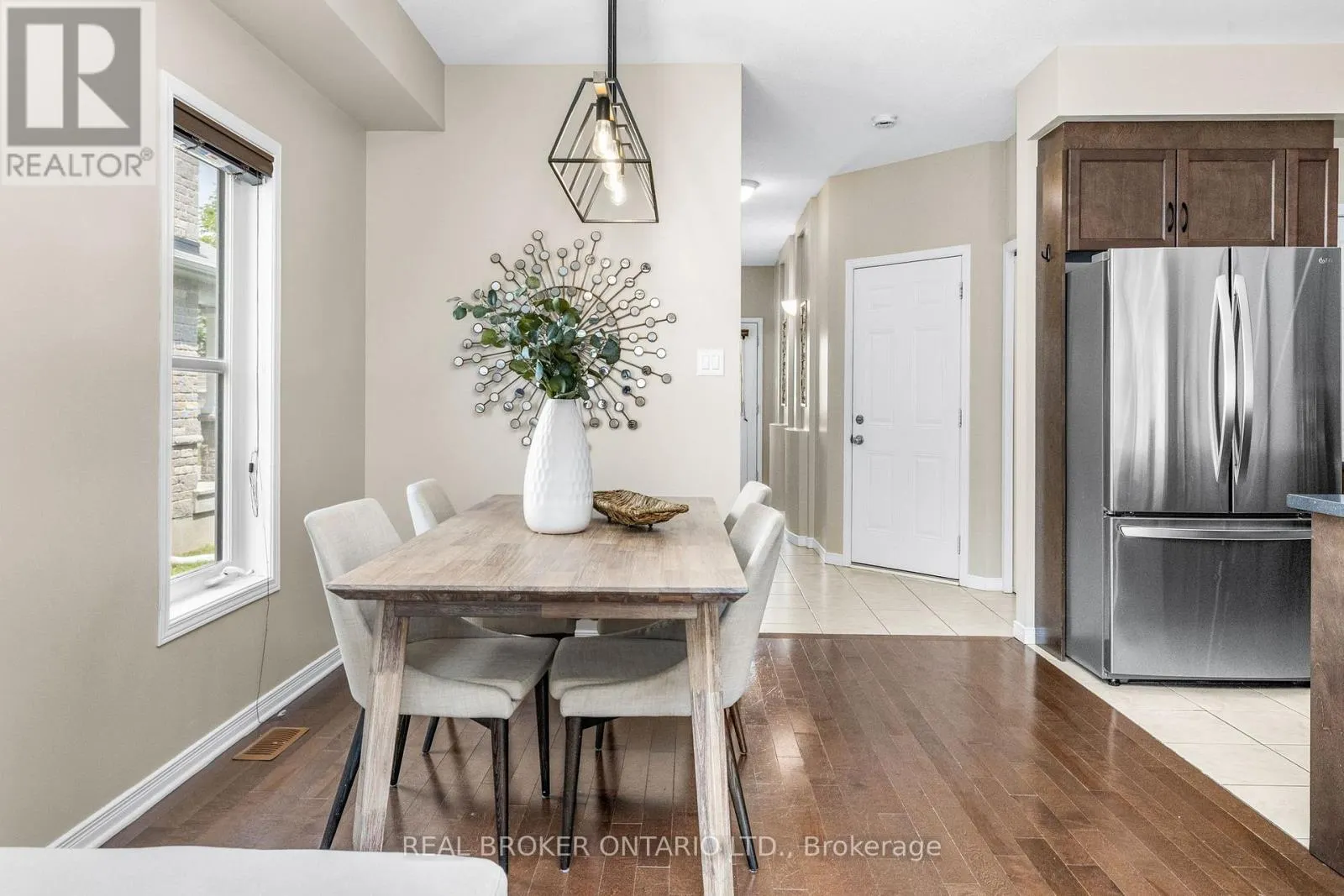 24 HACKBERRY TRAIL