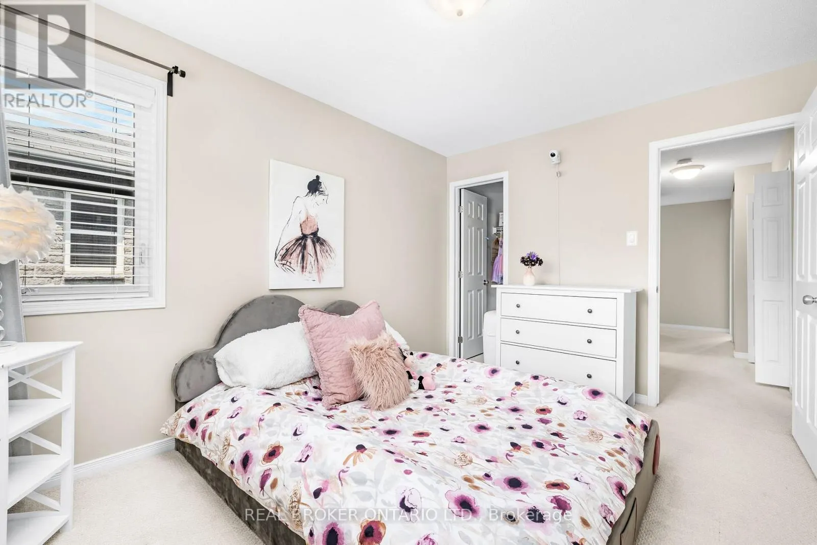 24 HACKBERRY TRAIL