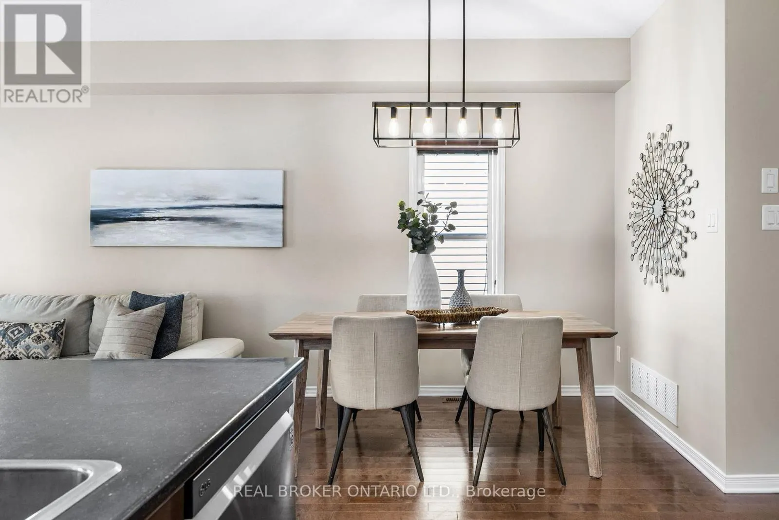 24 HACKBERRY TRAIL