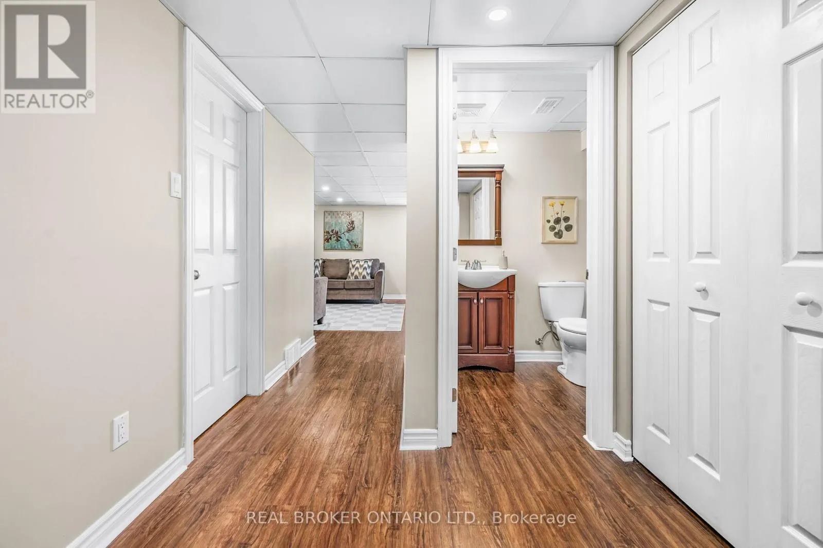 24 HACKBERRY TRAIL