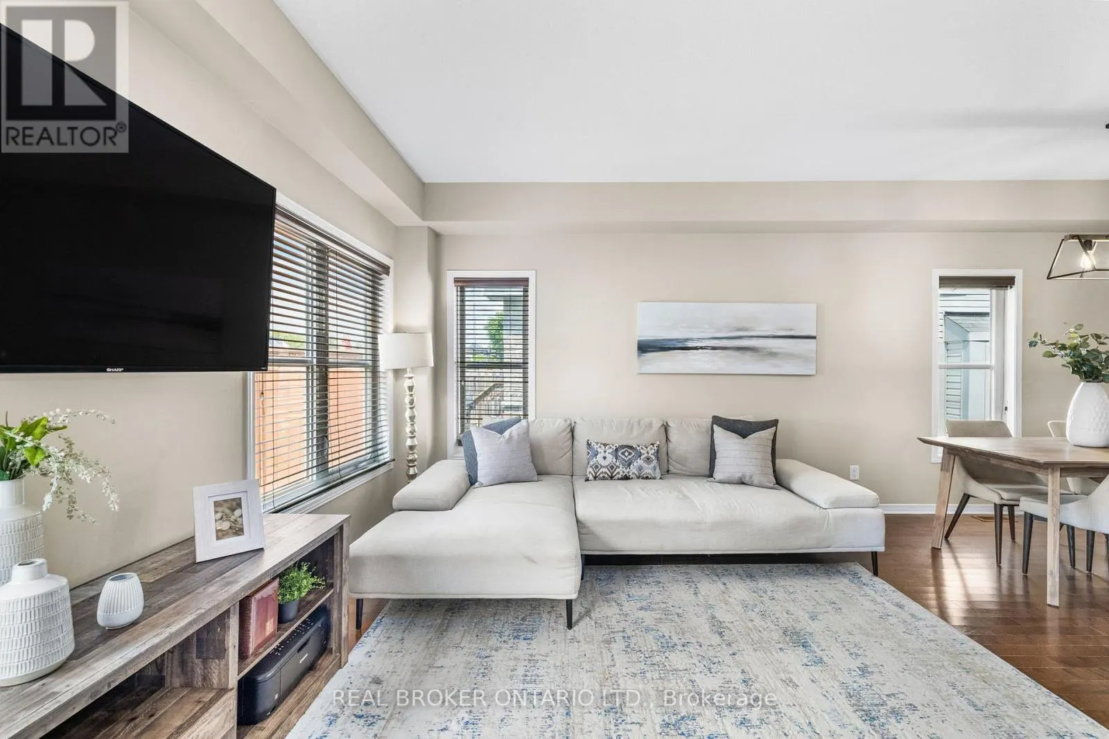 24 HACKBERRY TRAIL