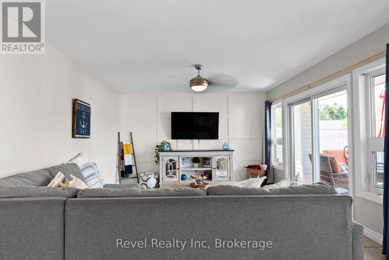 5 AVERY COURT
