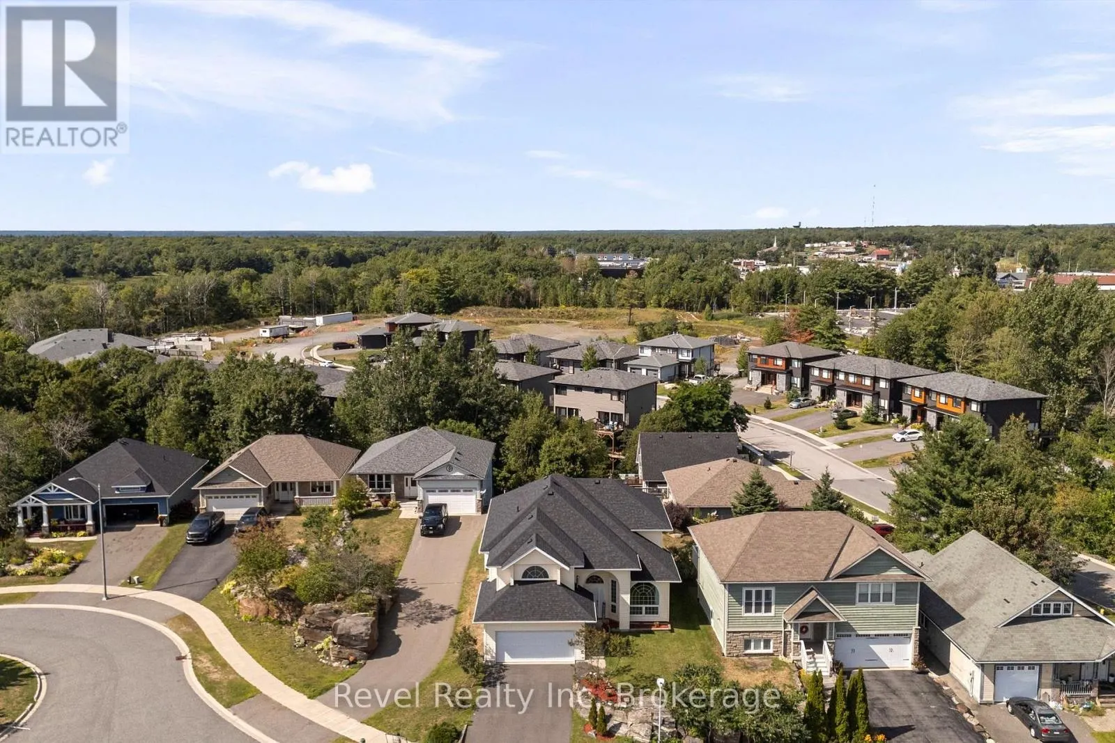 5 AVERY COURT