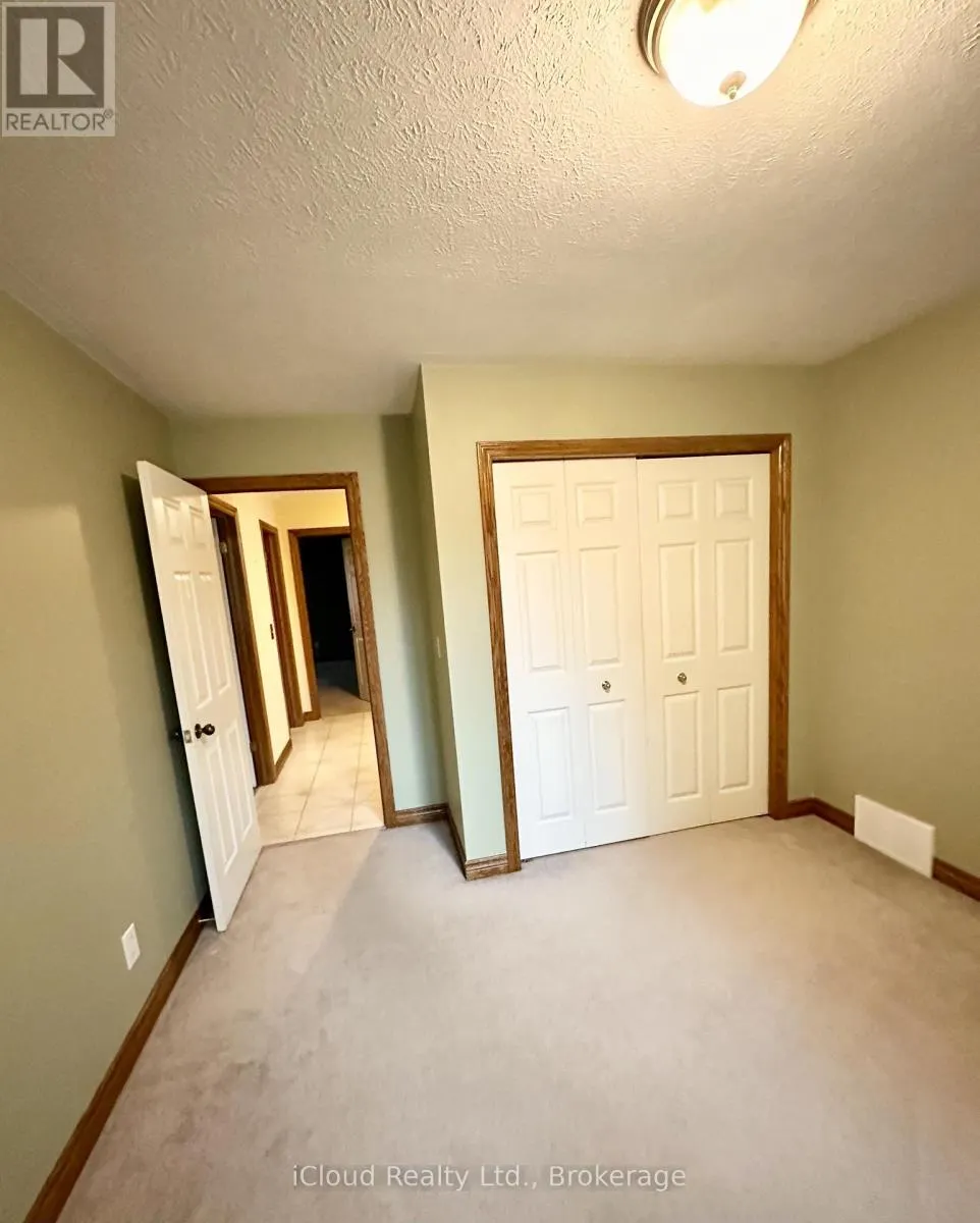 86 GLENDALE DRIVE E