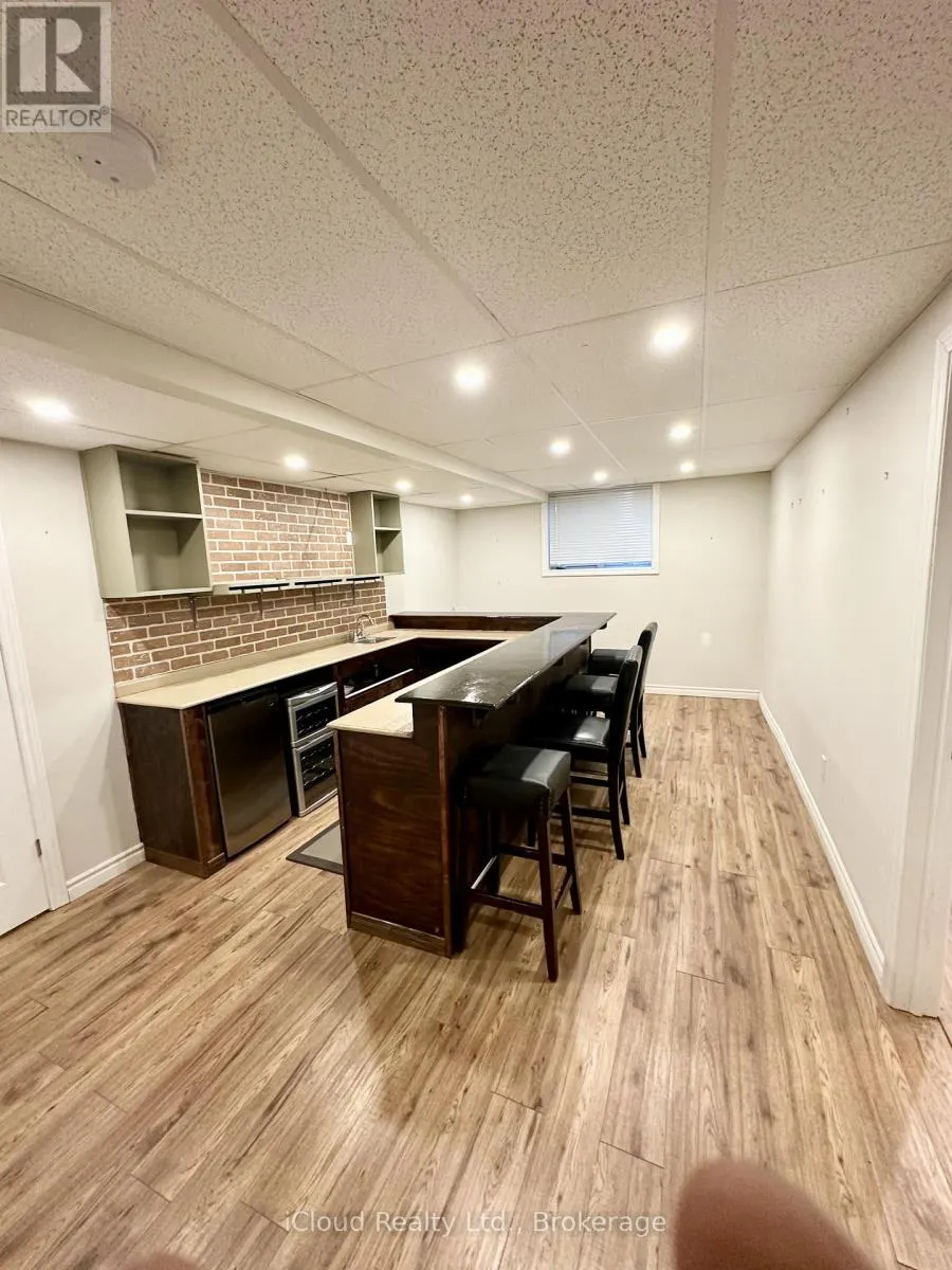 86 GLENDALE DRIVE E