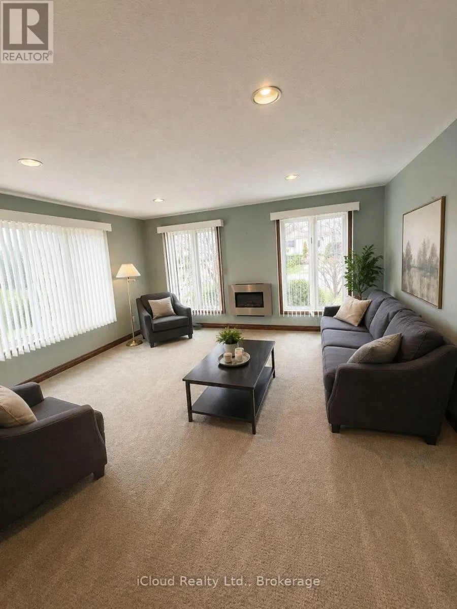86 GLENDALE DRIVE E