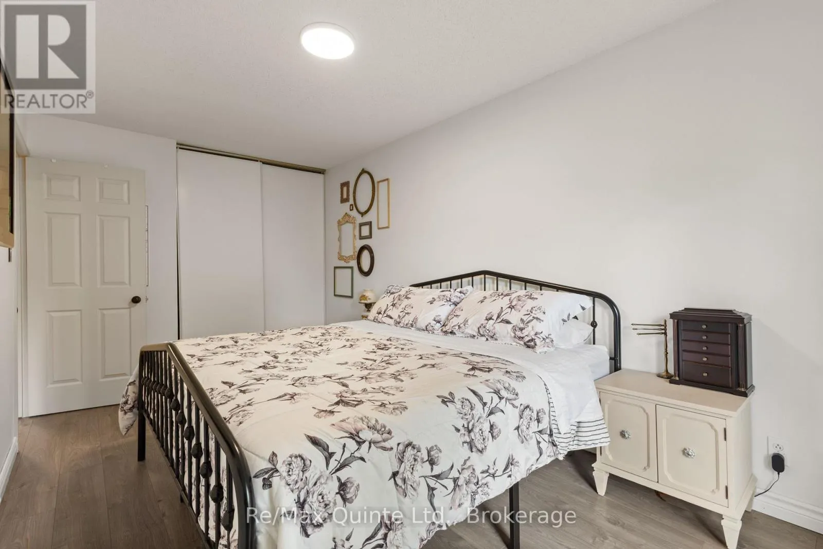 5 - 45 PRINCE EDWARD STREET #5