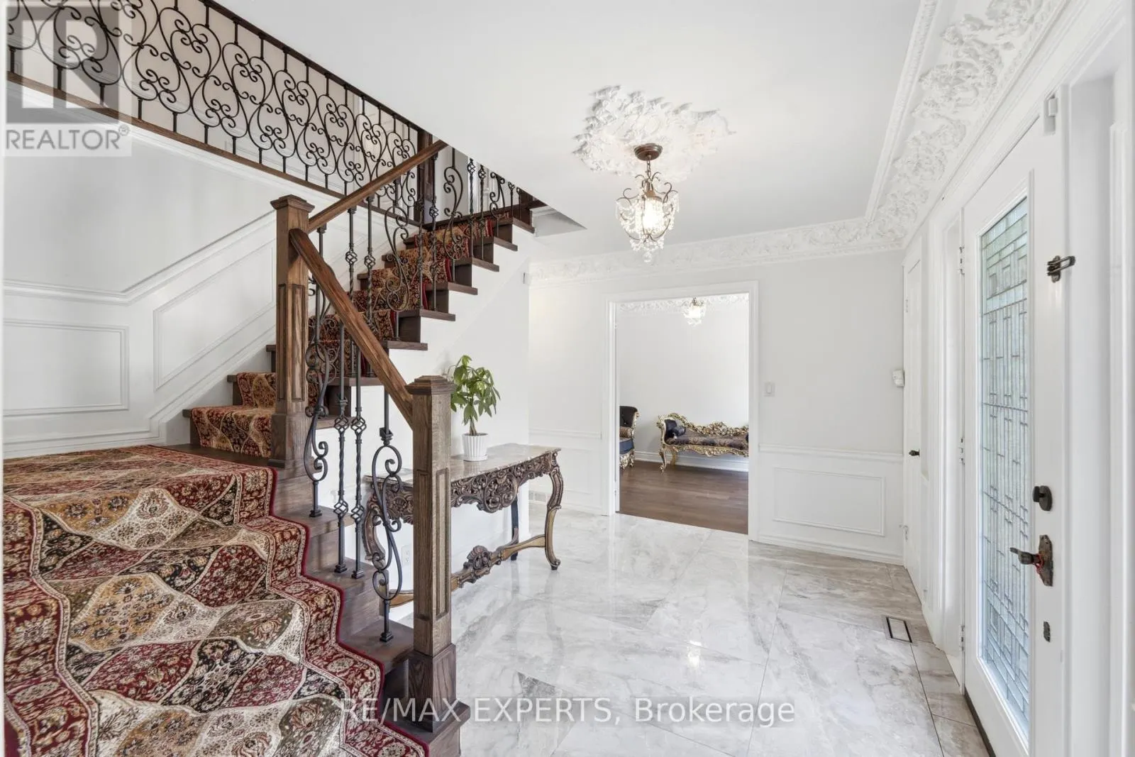 28 STONEGATE DRIVE
