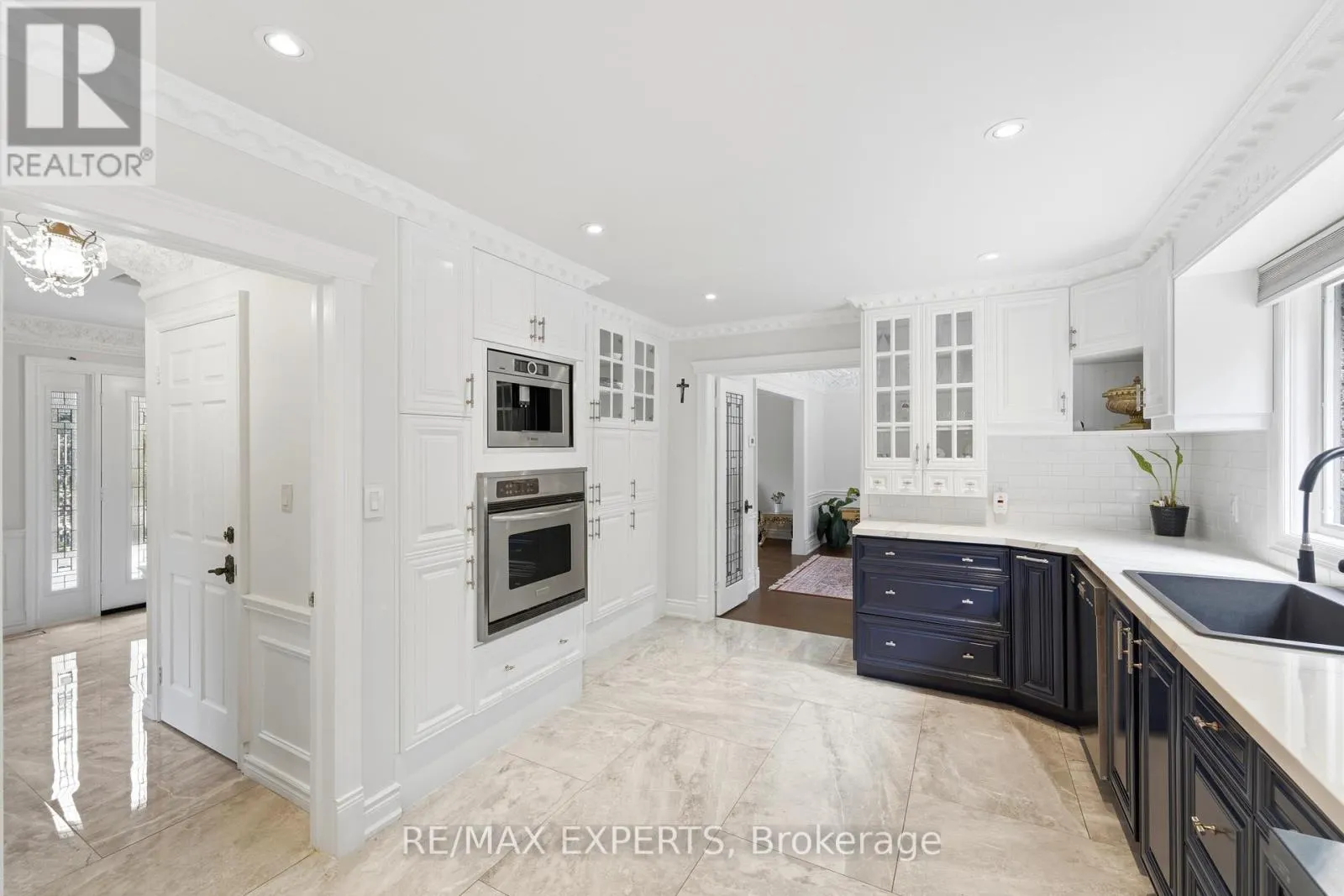 28 STONEGATE DRIVE