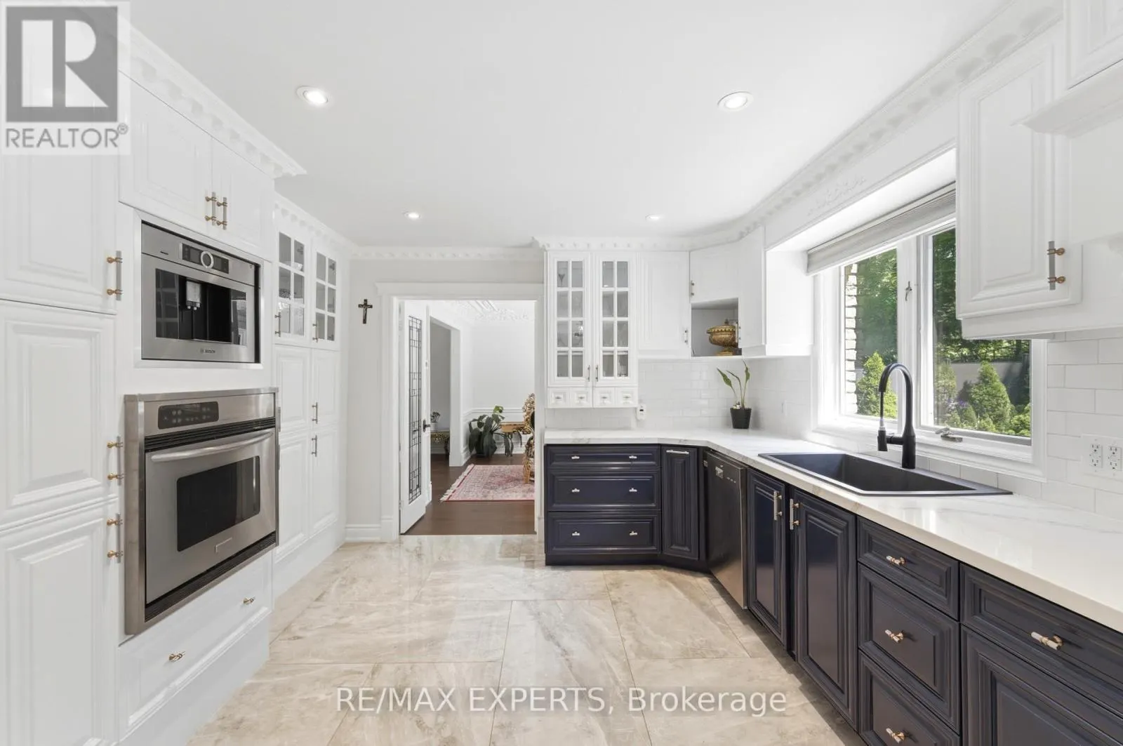 28 STONEGATE DRIVE