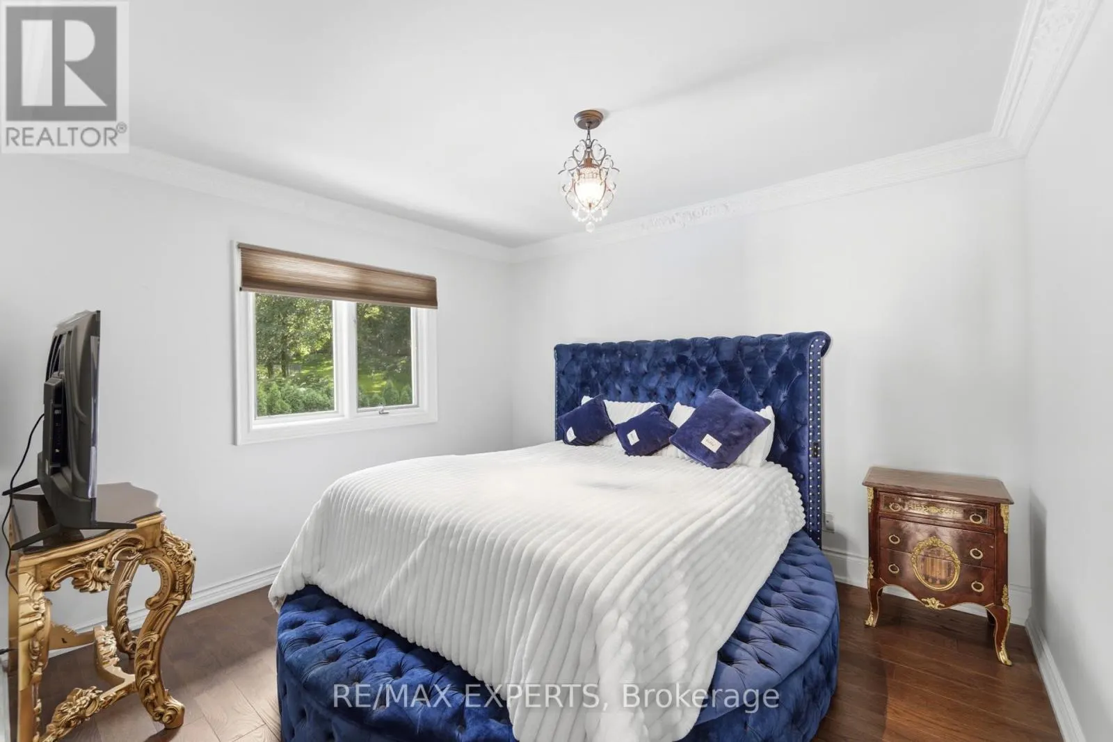 28 STONEGATE DRIVE
