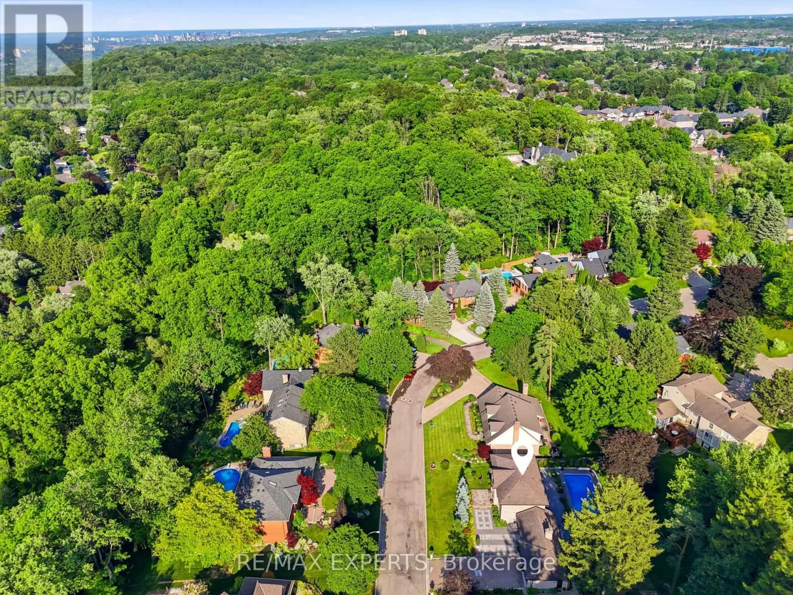 28 STONEGATE DRIVE