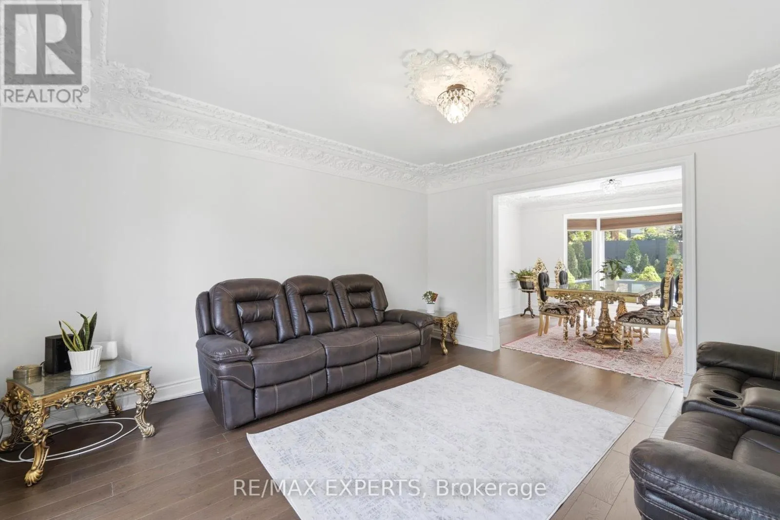 28 STONEGATE DRIVE