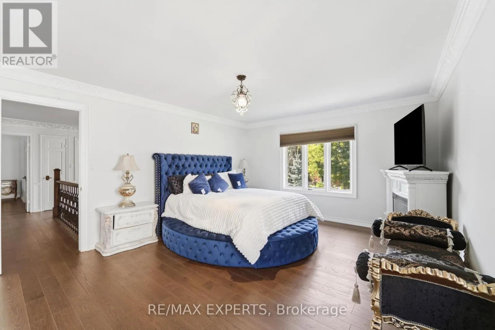 28 STONEGATE DRIVE