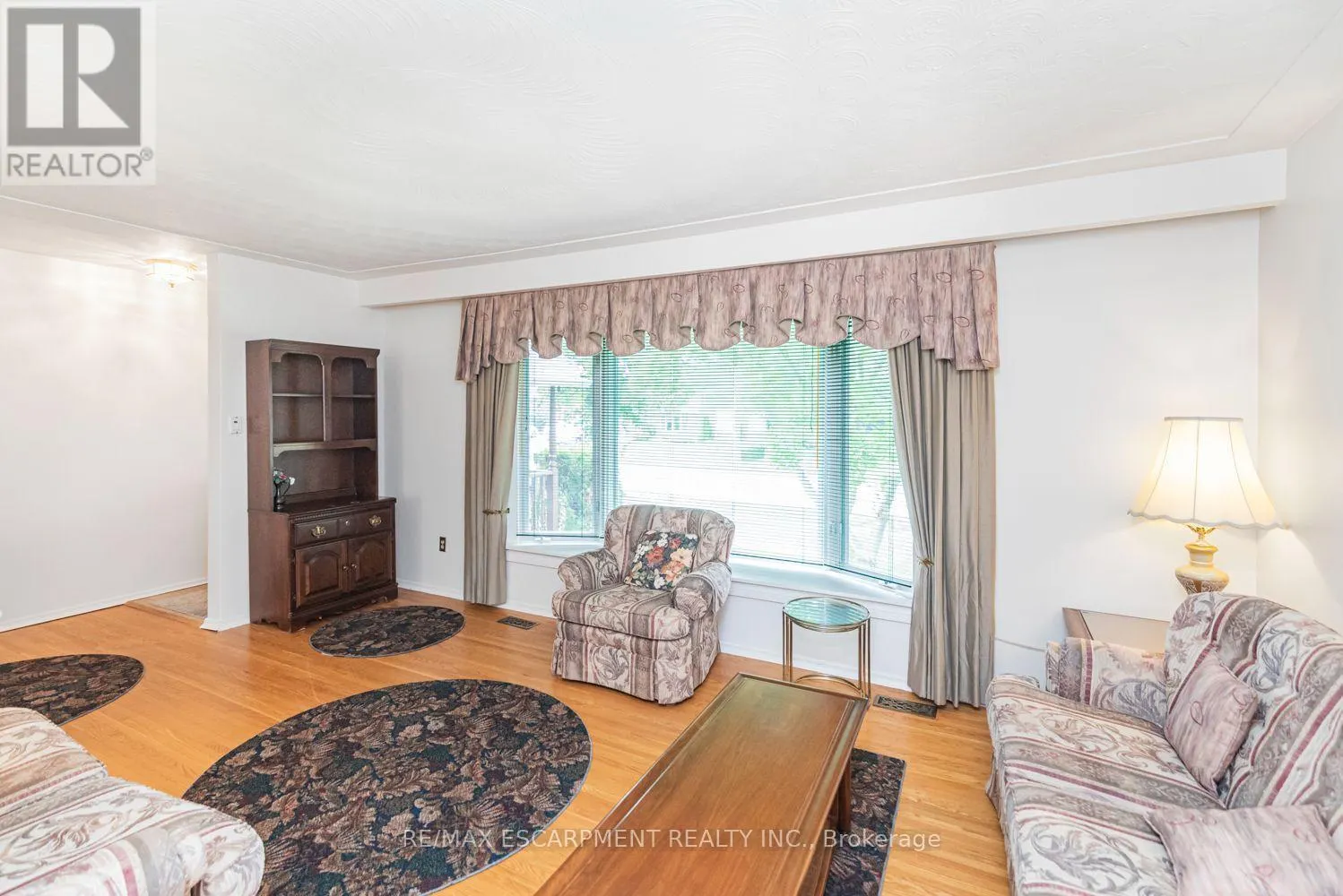 37 LORNE AVENUE