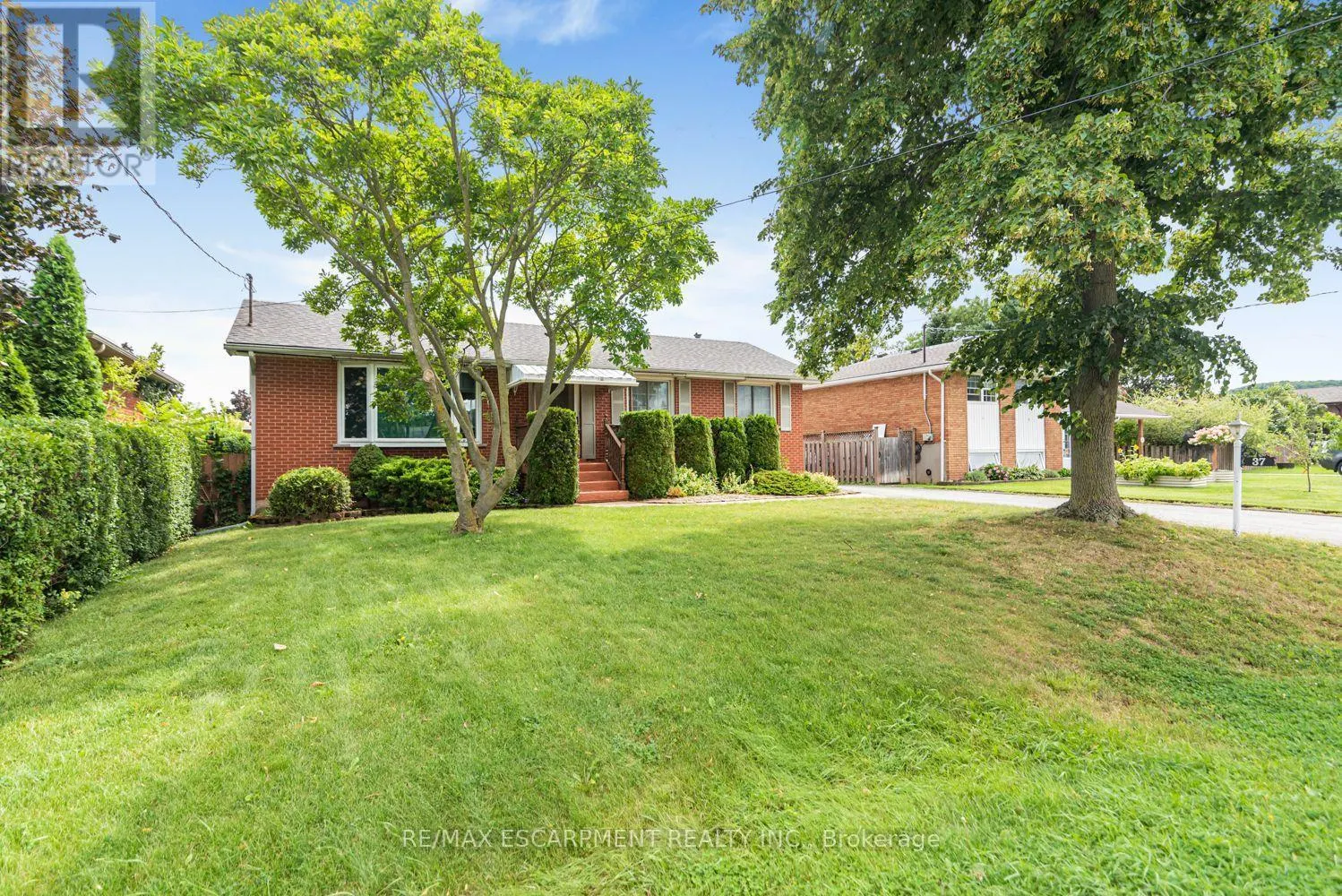 37 LORNE AVENUE