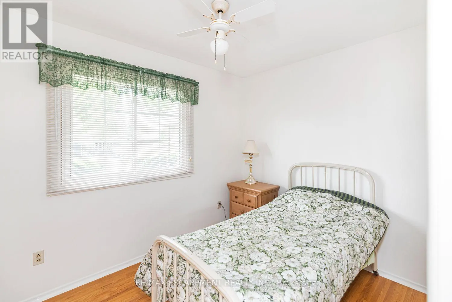 37 LORNE AVENUE
