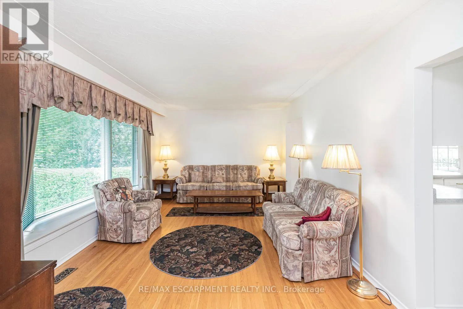 37 LORNE AVENUE