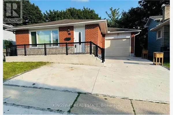 35 SILVER ASPEN CRESCENT