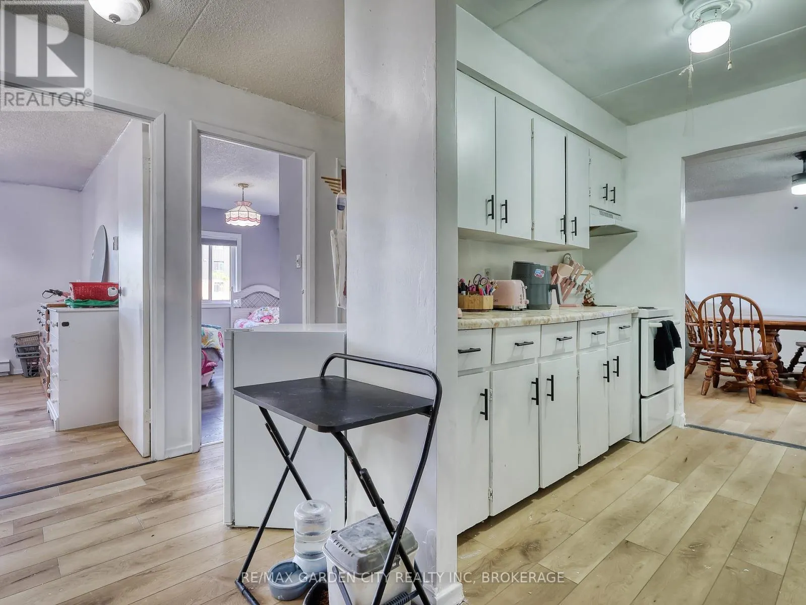 211 - 72 MAIN STREET E #211