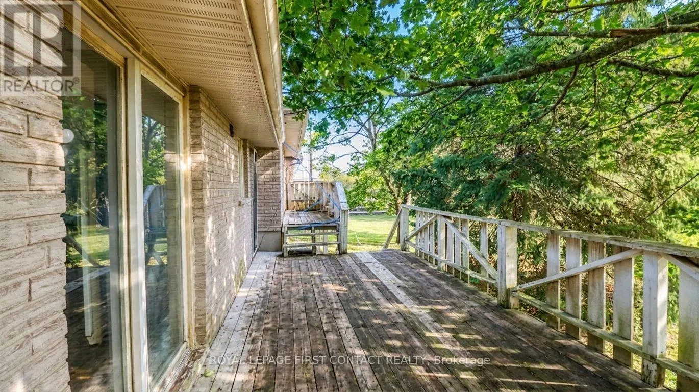 18 KENNEDY DRIVE