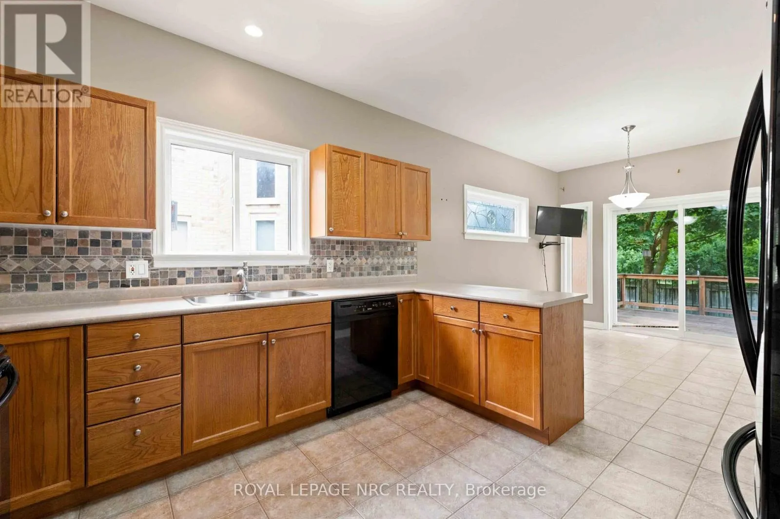42 LORETTA DRIVE