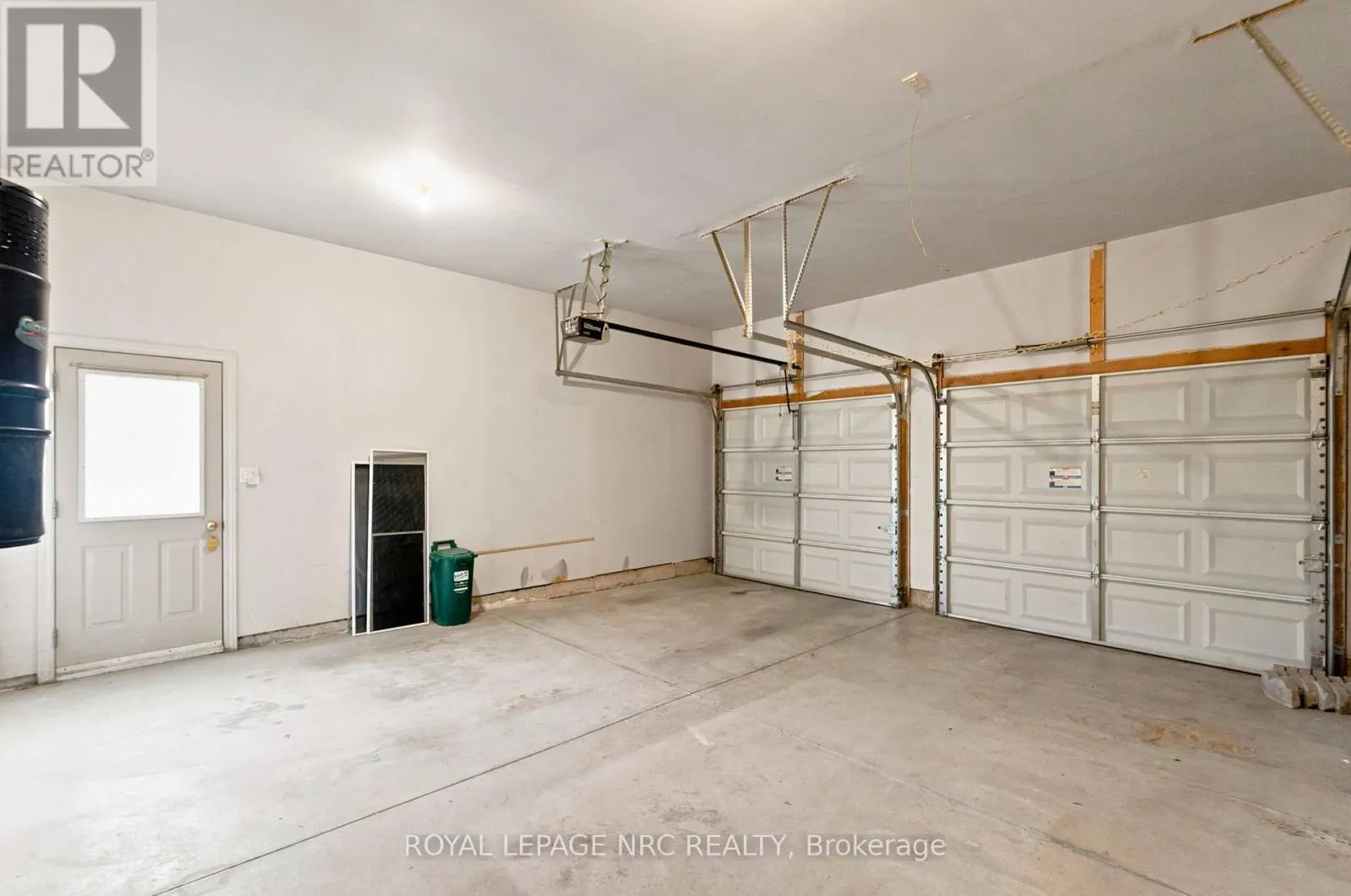 42 LORETTA DRIVE