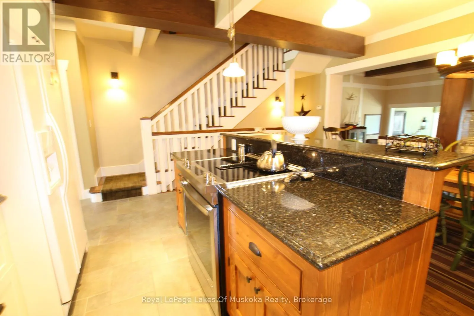 V 4 W 1 - 1020 BIRCH GLEN ROAD #V 4 W 1