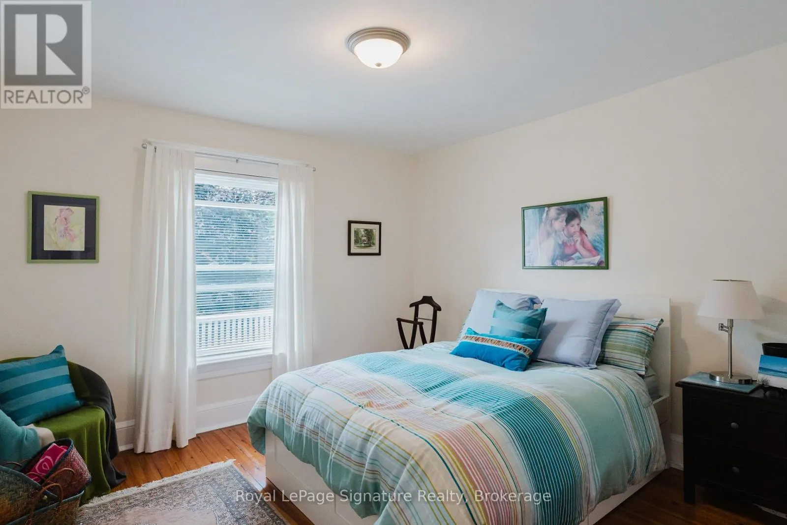 76 TROWBRIDGE STREET W