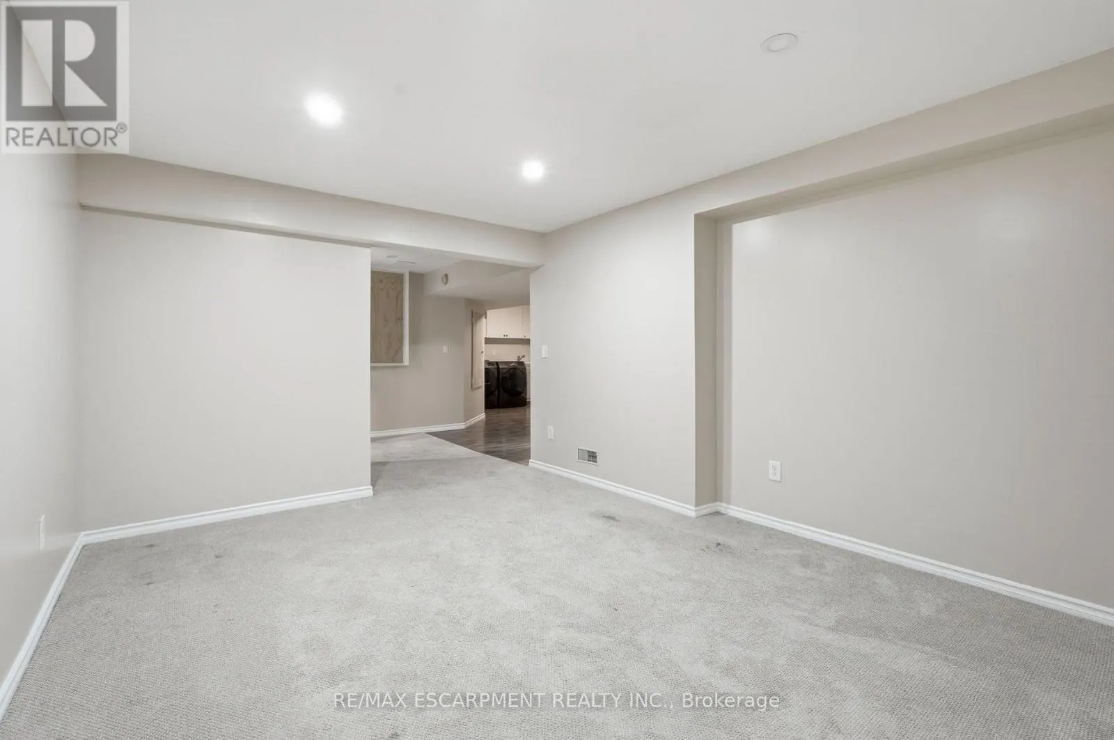 18 SABLE DRIVE