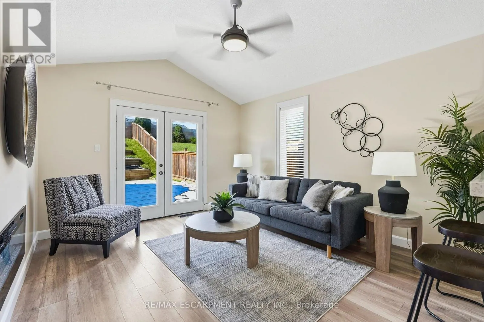 18 SABLE DRIVE