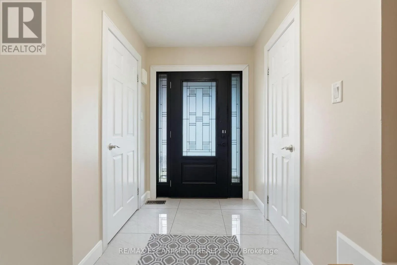 18 SABLE DRIVE