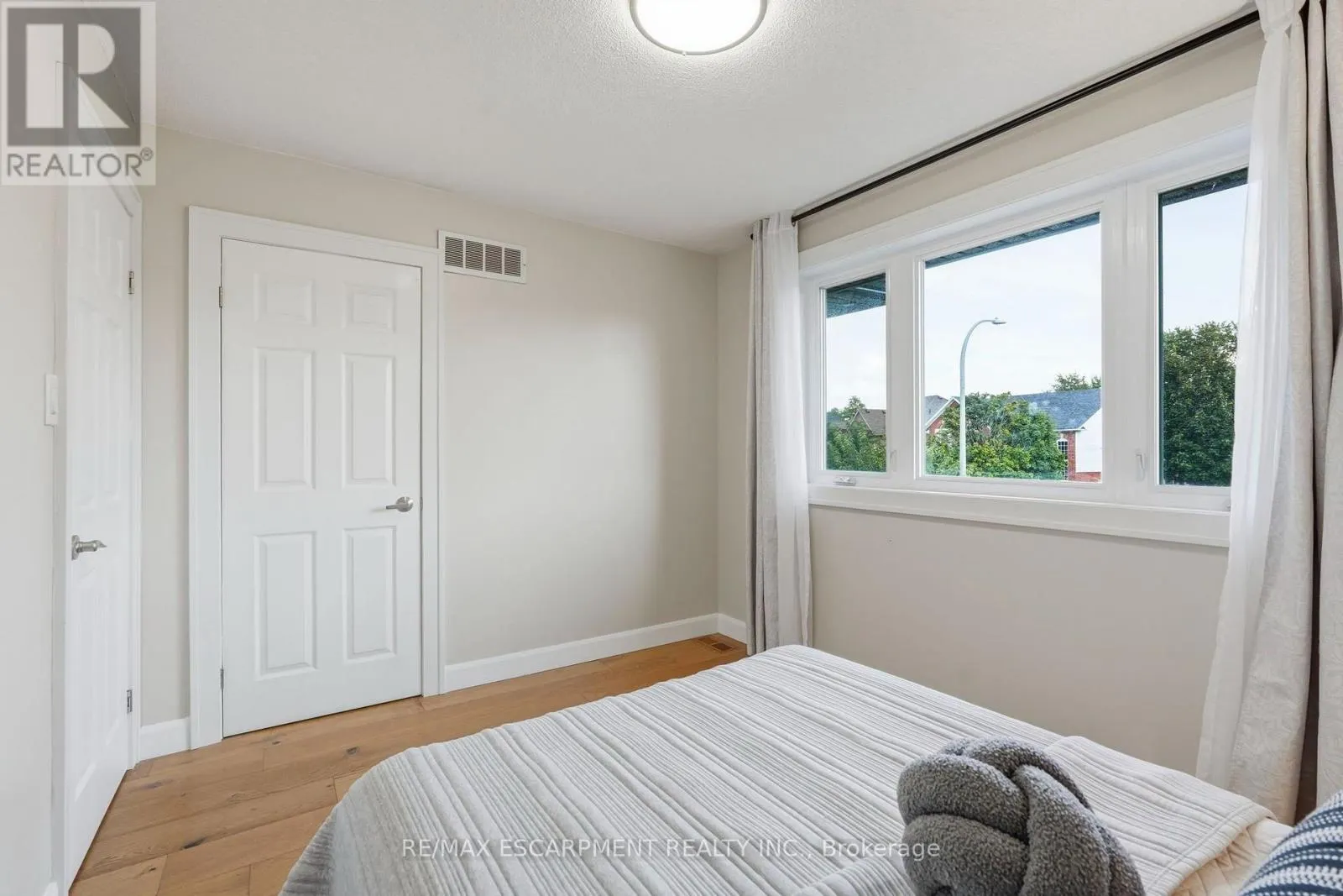 18 SABLE DRIVE