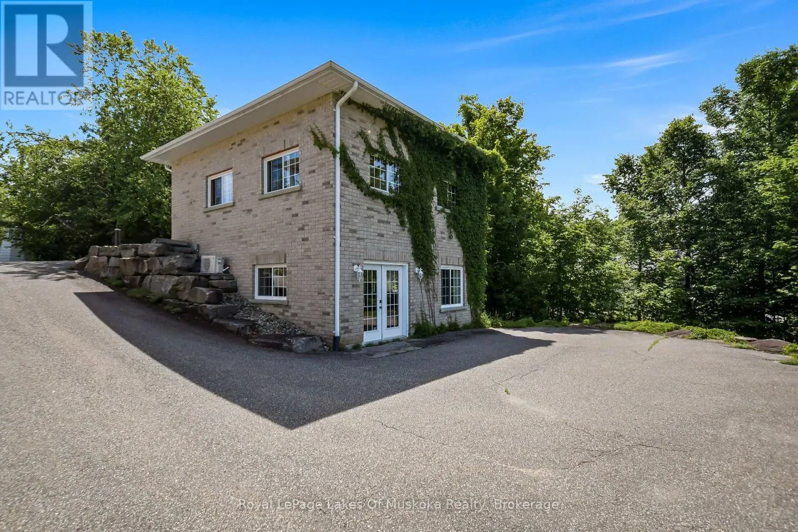 1039 ZISKA ROAD