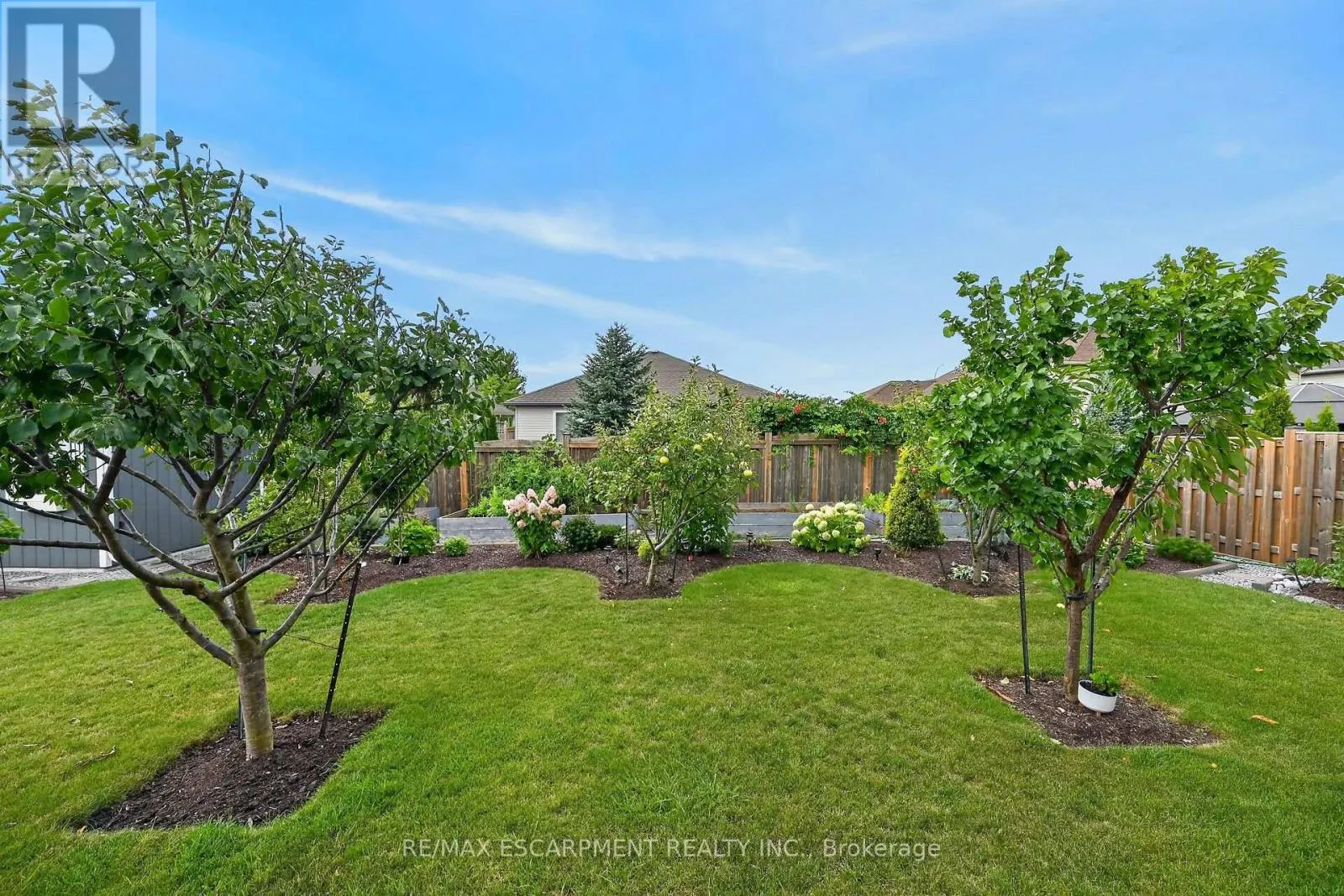 18 LINDA CRESCENT