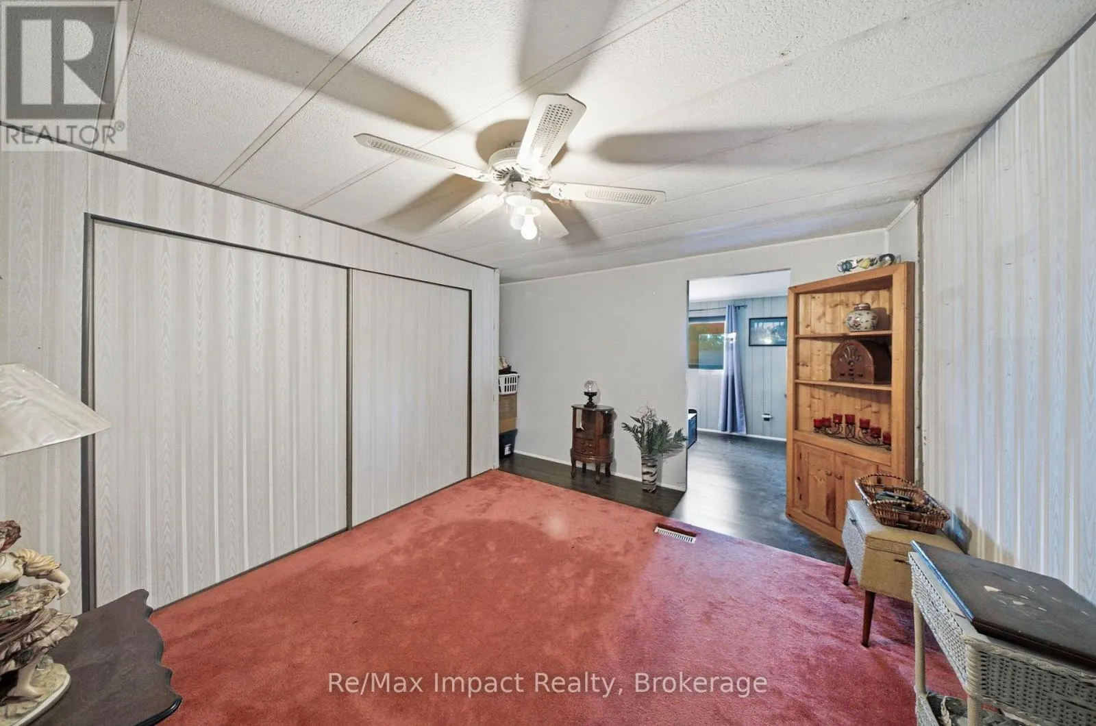 39 HILLVIEW DRIVE