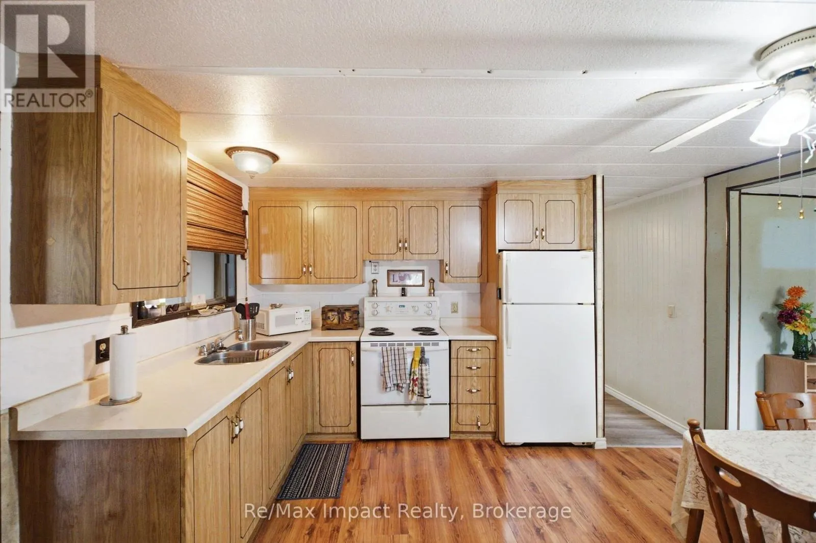 39 HILLVIEW DRIVE