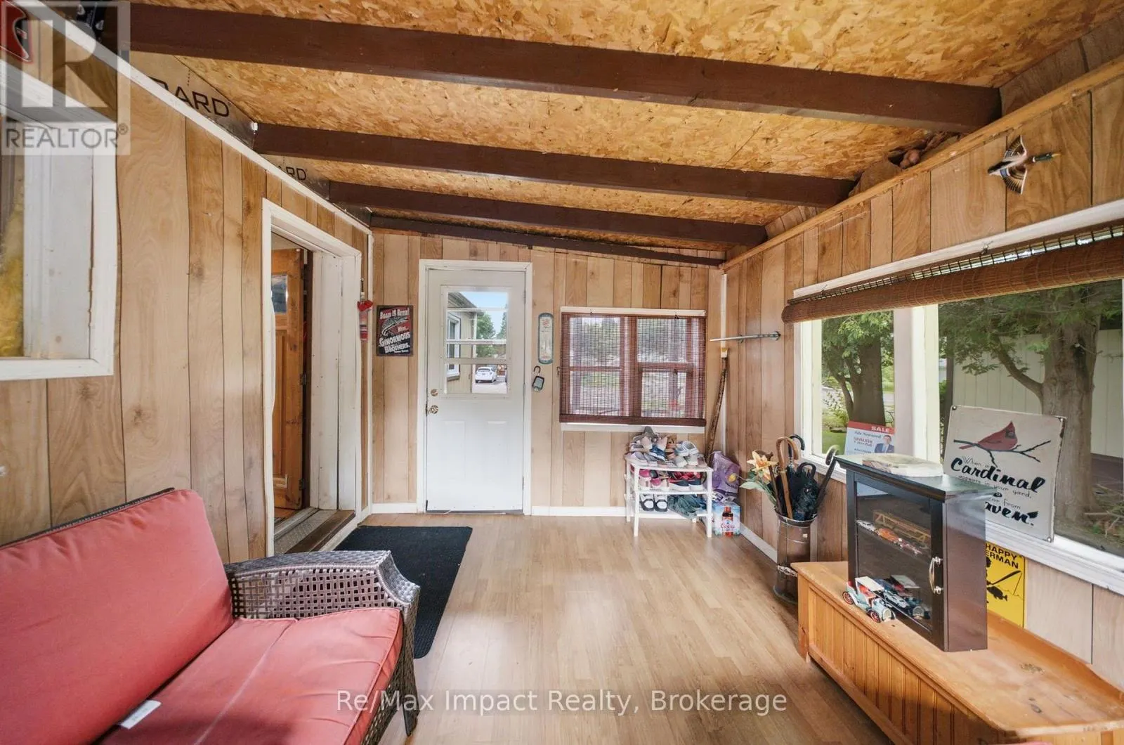 39 HILLVIEW DRIVE