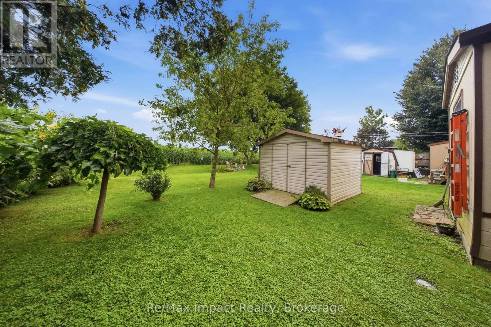 39 HILLVIEW DRIVE