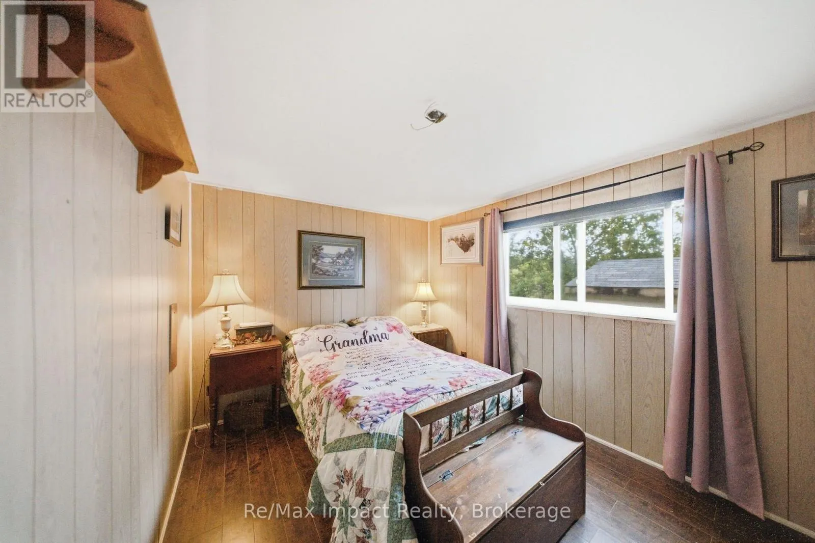 39 HILLVIEW DRIVE