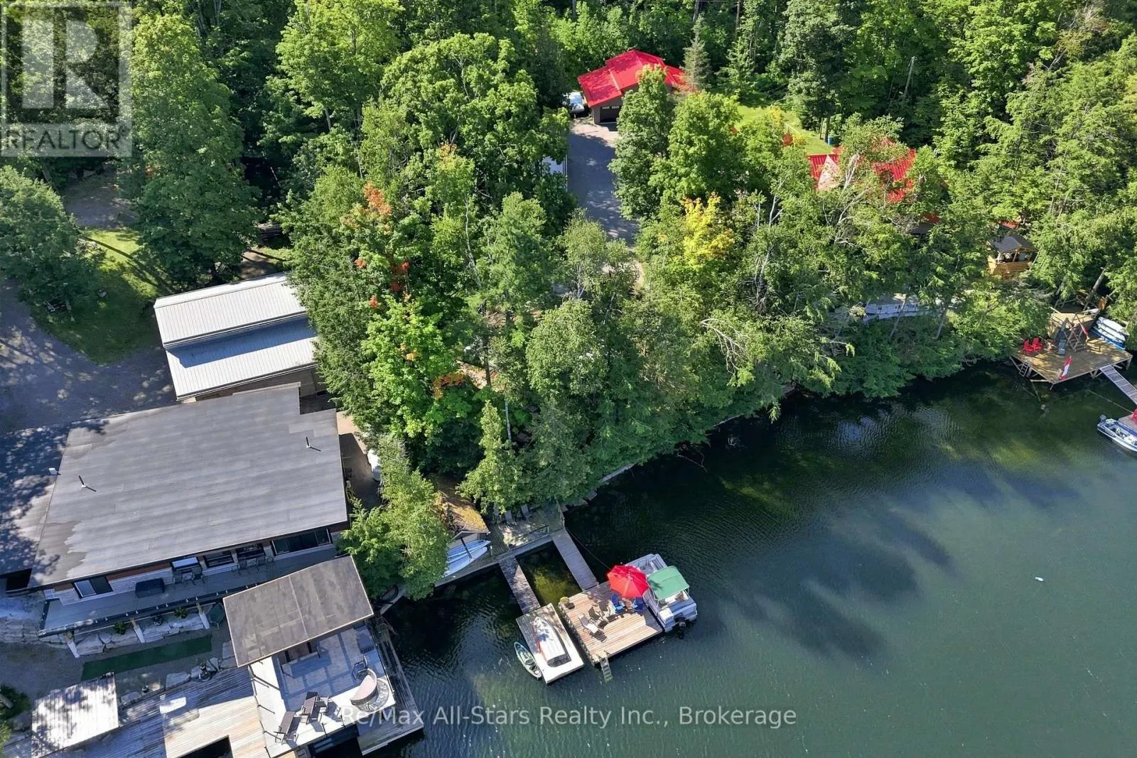 1561 CRYSTAL LAKE