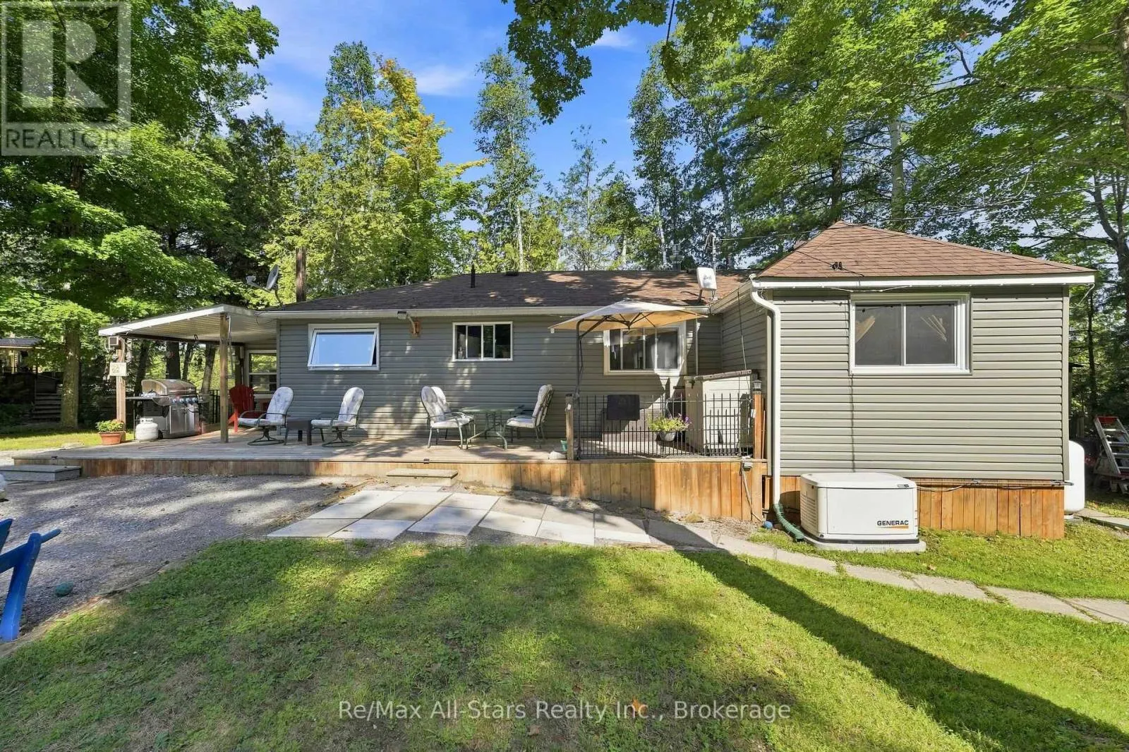 1561 CRYSTAL LAKE