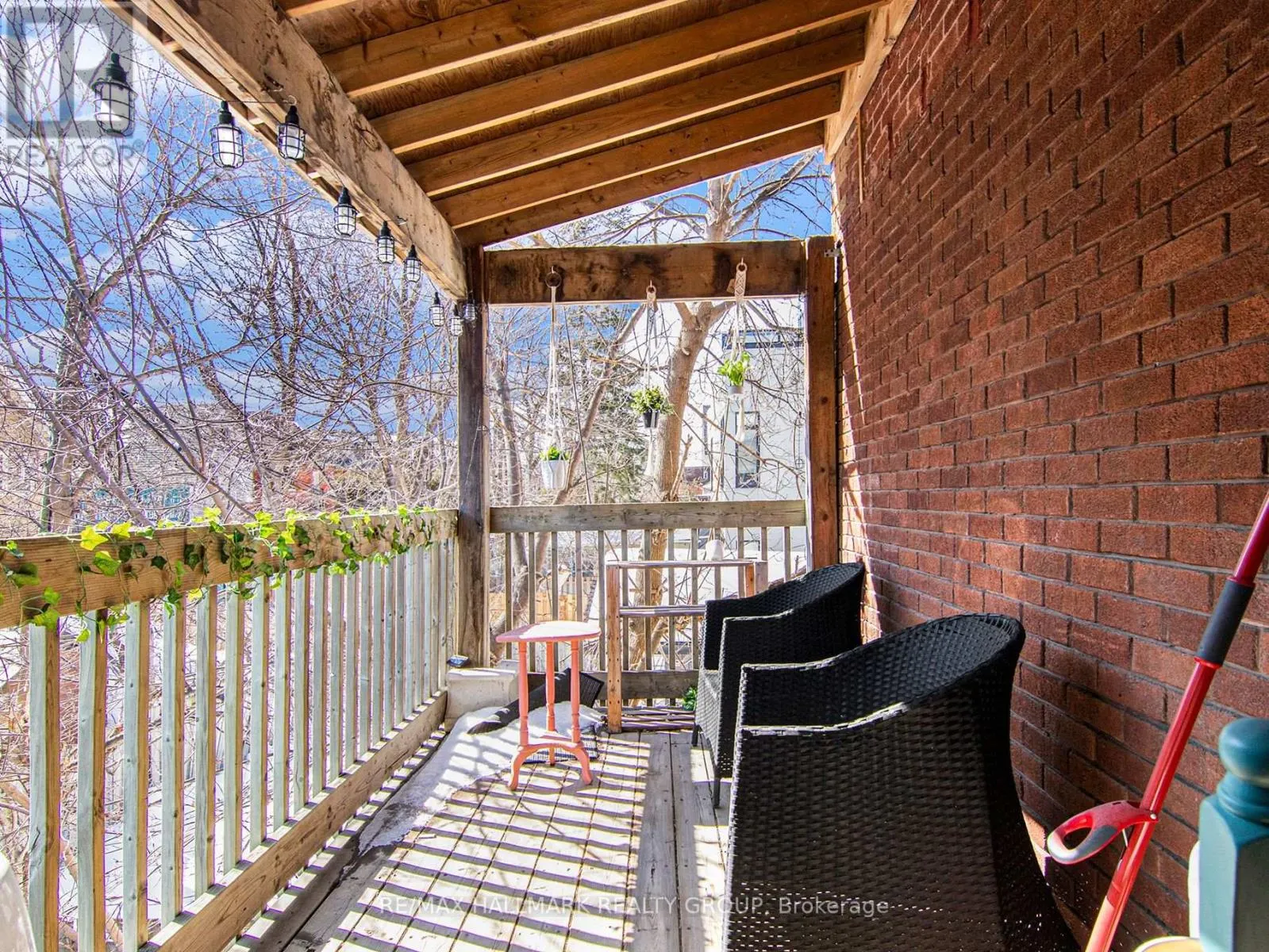 72 PRETORIA AVENUE