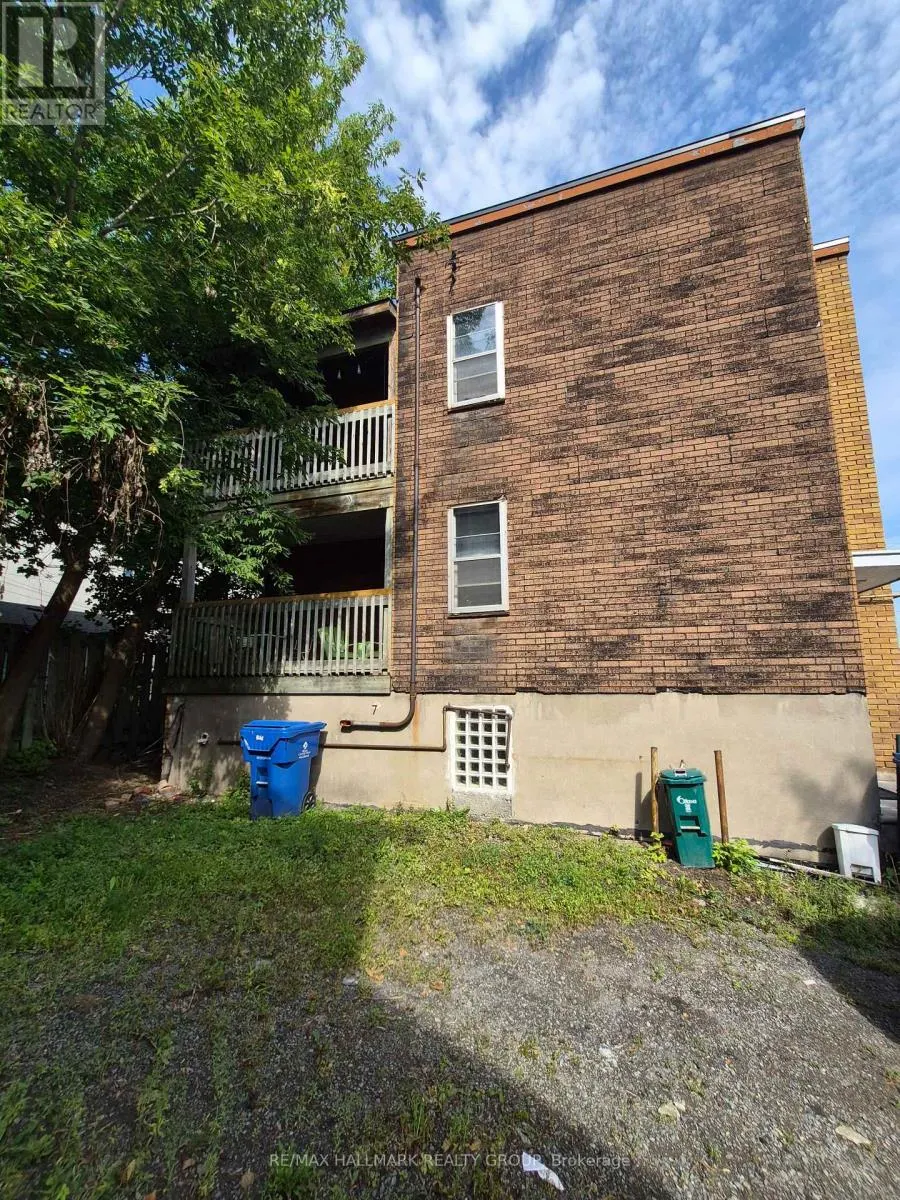 72 PRETORIA AVENUE