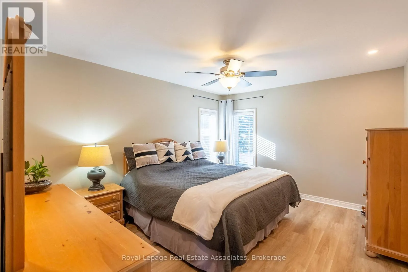 196 CIRCLE ROAD