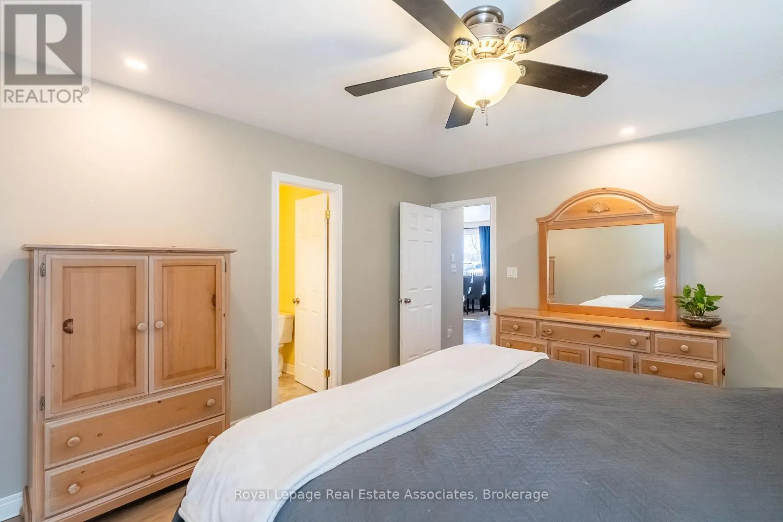 196 CIRCLE ROAD