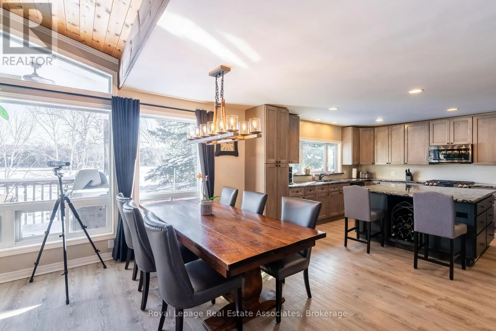 196 CIRCLE ROAD