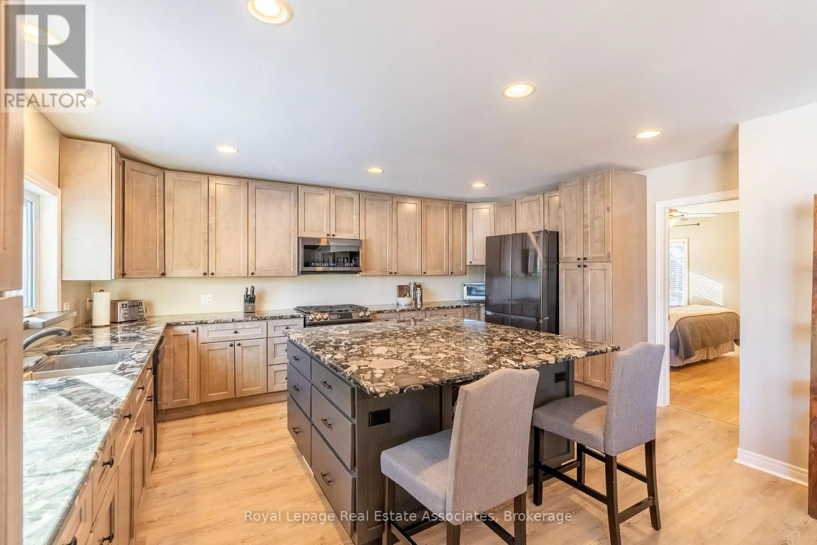 196 CIRCLE ROAD